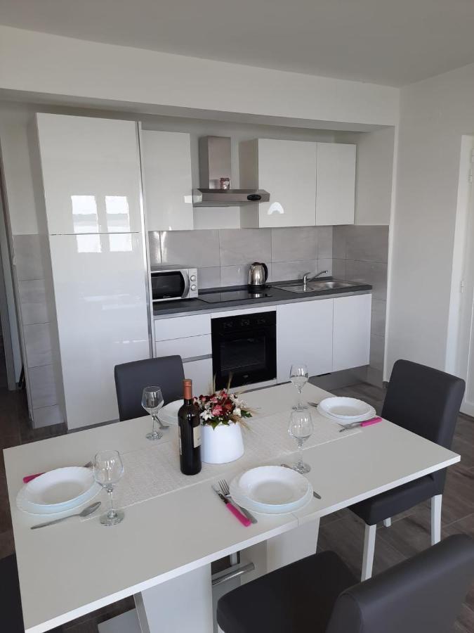Apartmani Antea Starigrad Paklenica Buitenkant foto